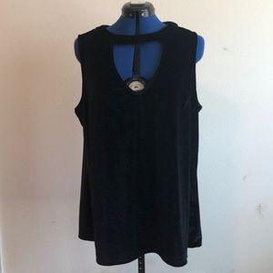 NWOT Torrid Keyhole Blouse